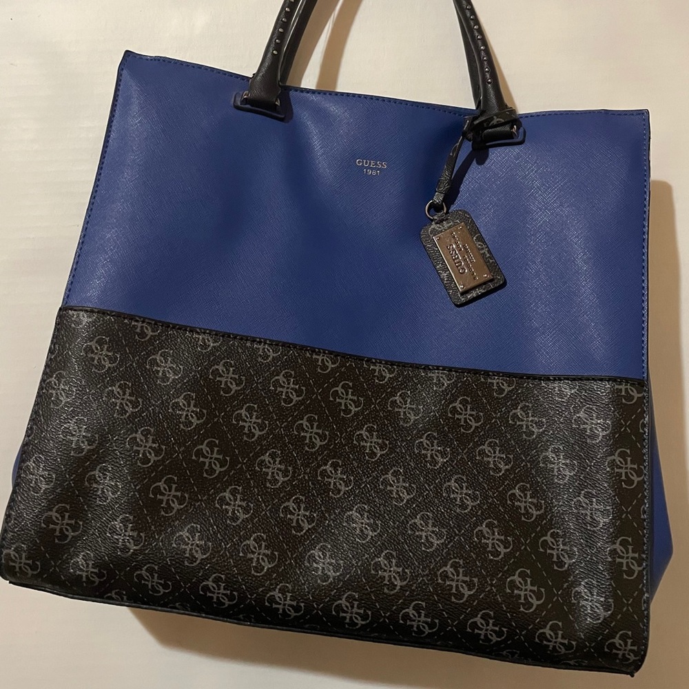 Guess Hailey Quattro g shopper tote